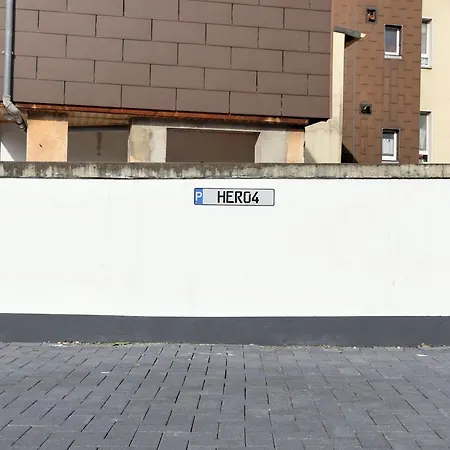 Budgetroom 3 Betten Kueche Bad Appartamento Herne