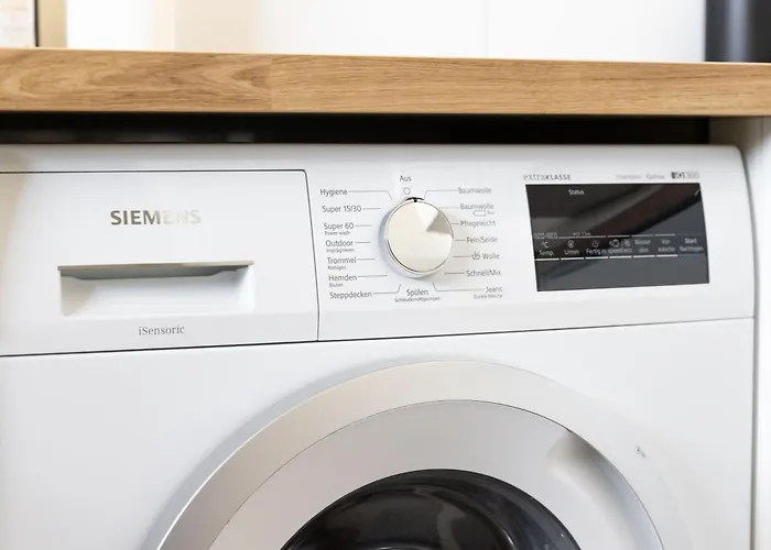 Budgetroom 3 Betten Kueche Bad Lejlighed