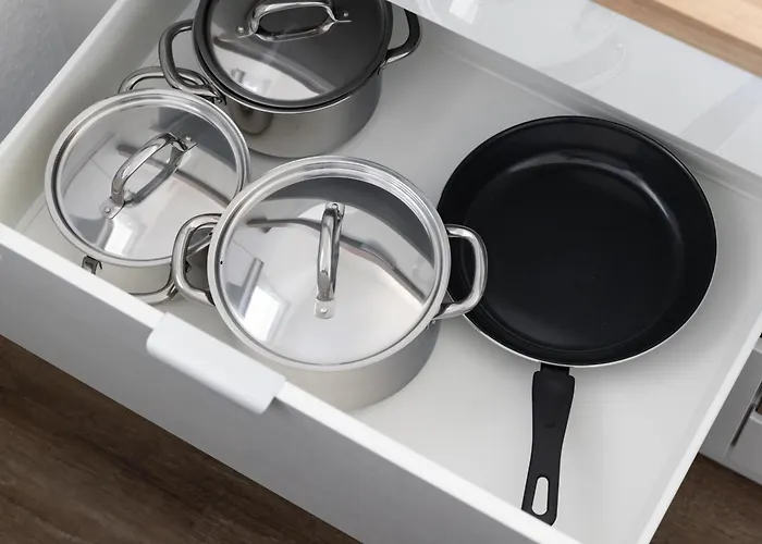 Budgetroom 3 Betten Kueche Bad Lejlighed